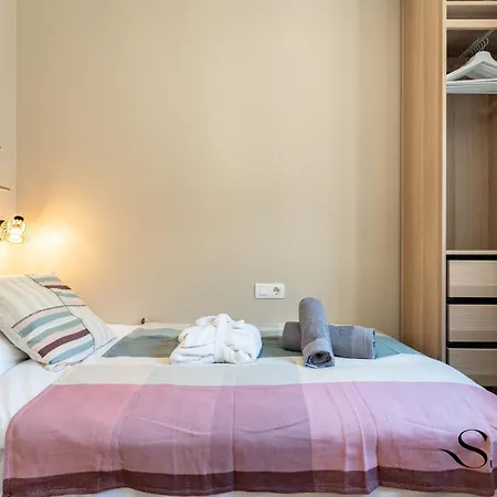 Tranquil 2 Bed 2 Bath Retreat, Pool, Parking * Fuengirola